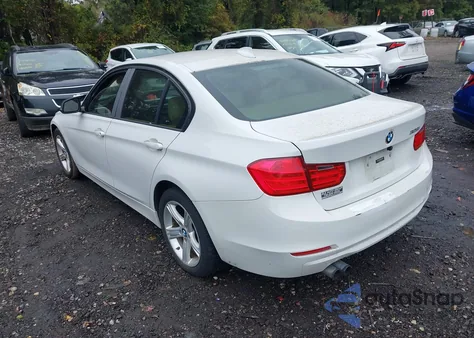 2012 BMW 328I z USA, uszkodzony, nr VIN WBA3A5C55CF341620